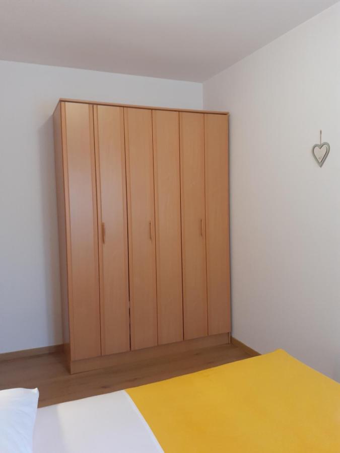 Apartman Paola Apartment Malinska Exterior photo