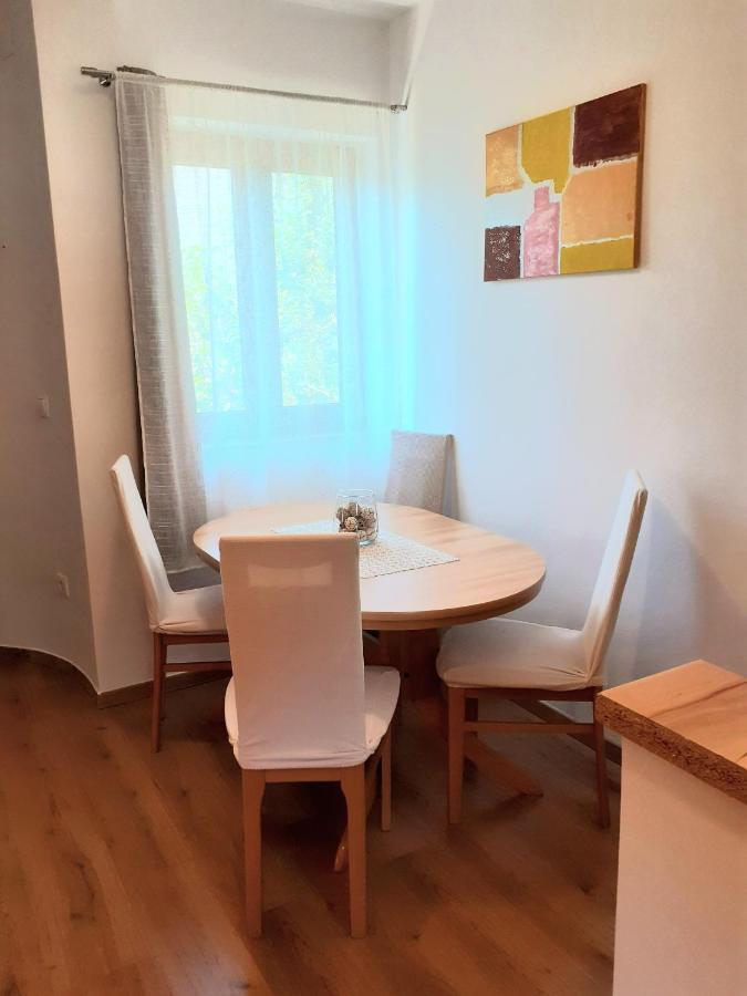 Apartman Paola Apartment Malinska Exterior photo